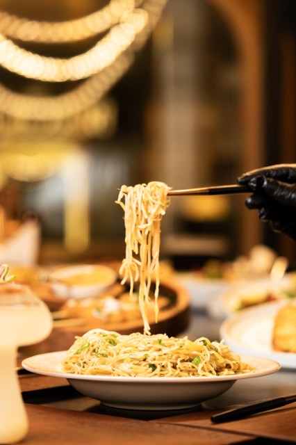 Noodles pulled with chopsticks
